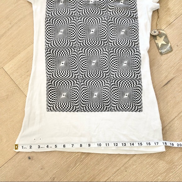 ⭐️Converse⭐️White Graphic Tees Short Sleeve T-Shirt NWT New With Tag Wo's Small - Picture 11 of 14